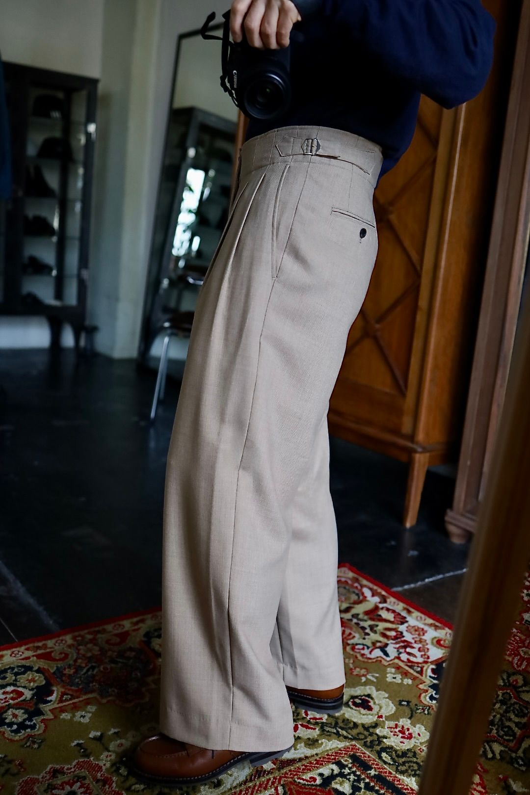 marka マーカ 26SS TWO TUCK MILITARY TROUSERS -RECYCLED POLYESTER NON-MULESED WOOL GABARDINE-(M26A06PT01C)BEIGE☆新作発売！