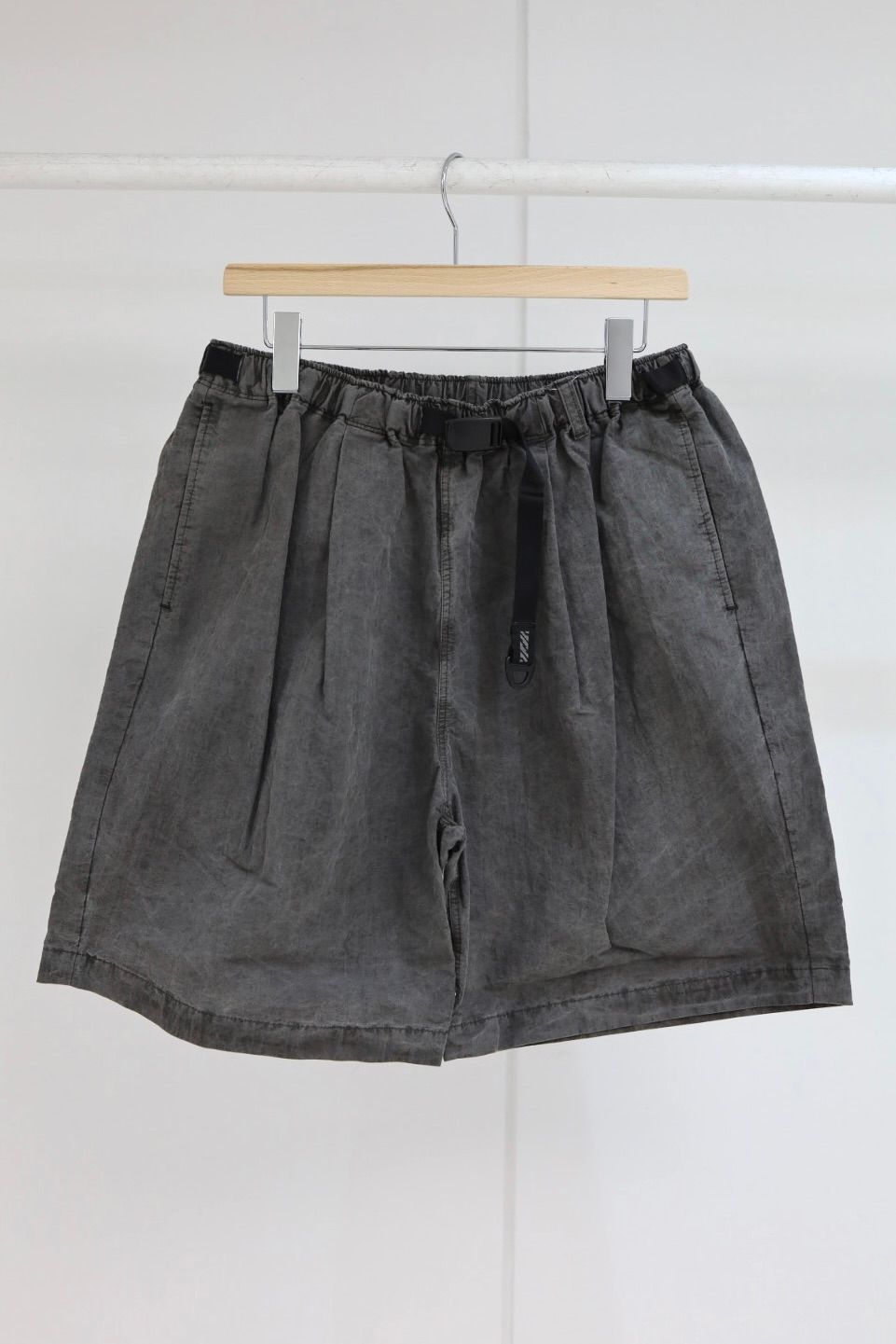 イズネス 26SS パンツPigment-Dyed Shorts(26SS_10_1007SSPT01-1W) BLACK ☆新作発売！