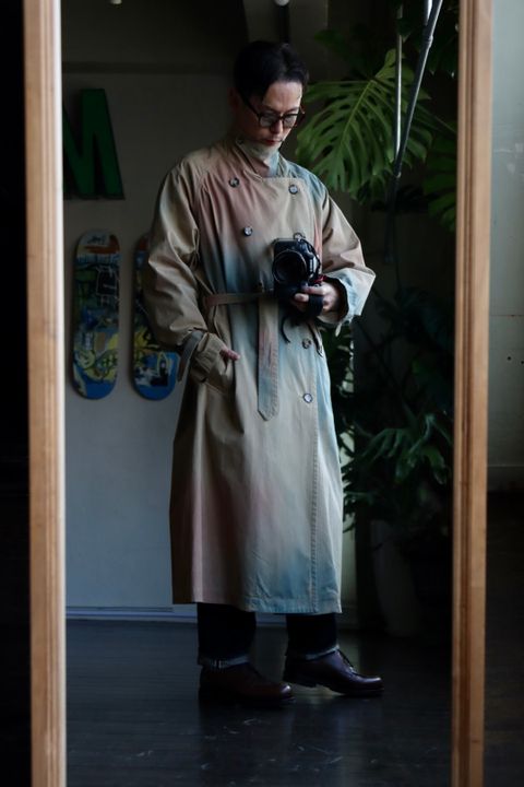 YOKE 23SS SPRAY PRINTED TRENCH COATスタイル