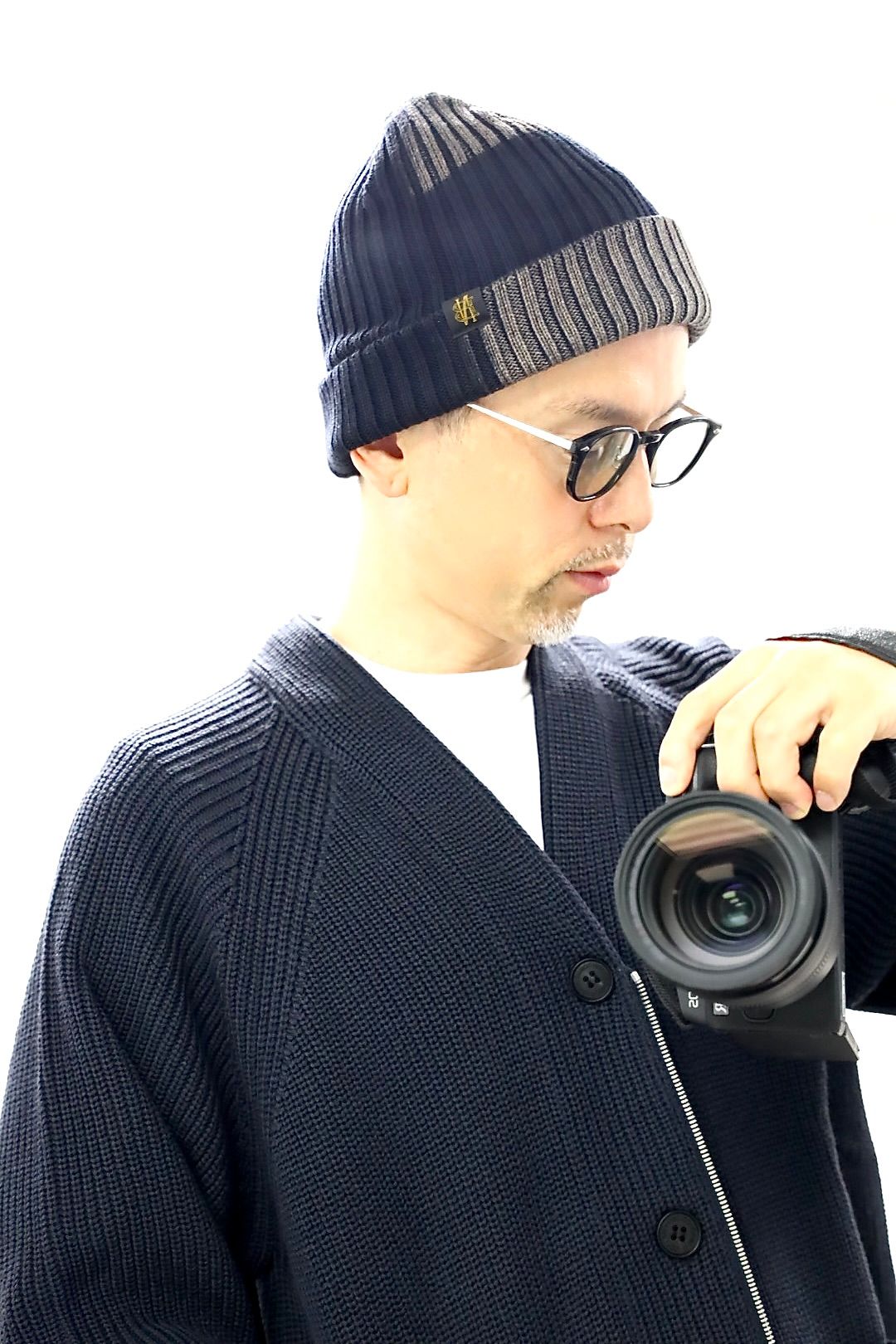 コムデギャルソンオム26FW BATONERブリーチ加工ニットキャップ (HR-N005-051-2)NAVY☆8月7日(金)発売！