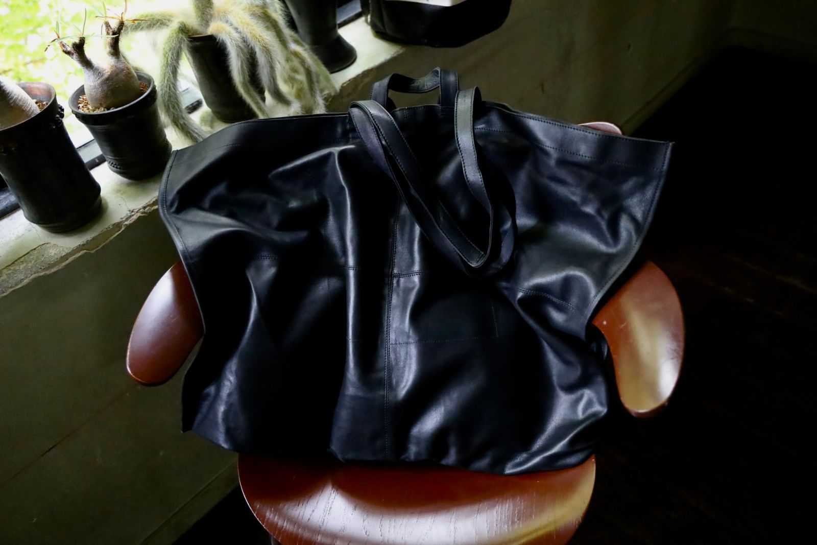 Morphee / モルフェ マグナムトートバッグ 2WAY MAGNUM TOTE "BLACK"