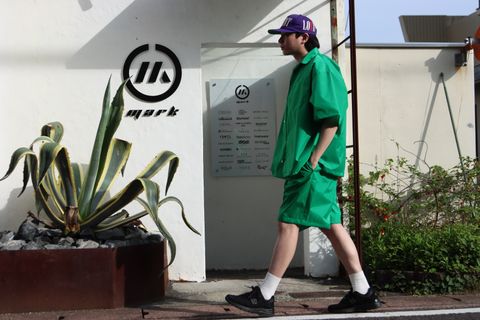 is-ness BALLOON WIDE SHIRT(1022SSSH03) style.2022.4.25