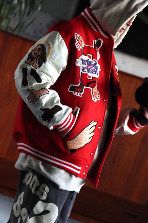 ©SAINT M×××××× ×DENIM TEARS「SAINT TEARS」STUDIUM JACKET (SM-S22-0000-058)RED.style