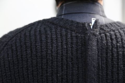 YOKEより、3G BACK ZIP RIB CREW NECK "BLACK" style.2020.10.17.