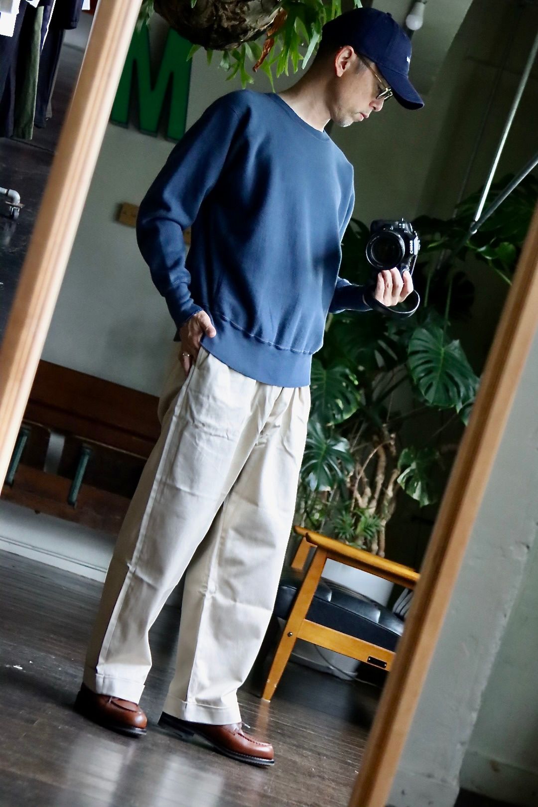 TapWater 22AW Cotton Chino Tuck Trousersスタイル.2022.8.31. | 2722 | mark