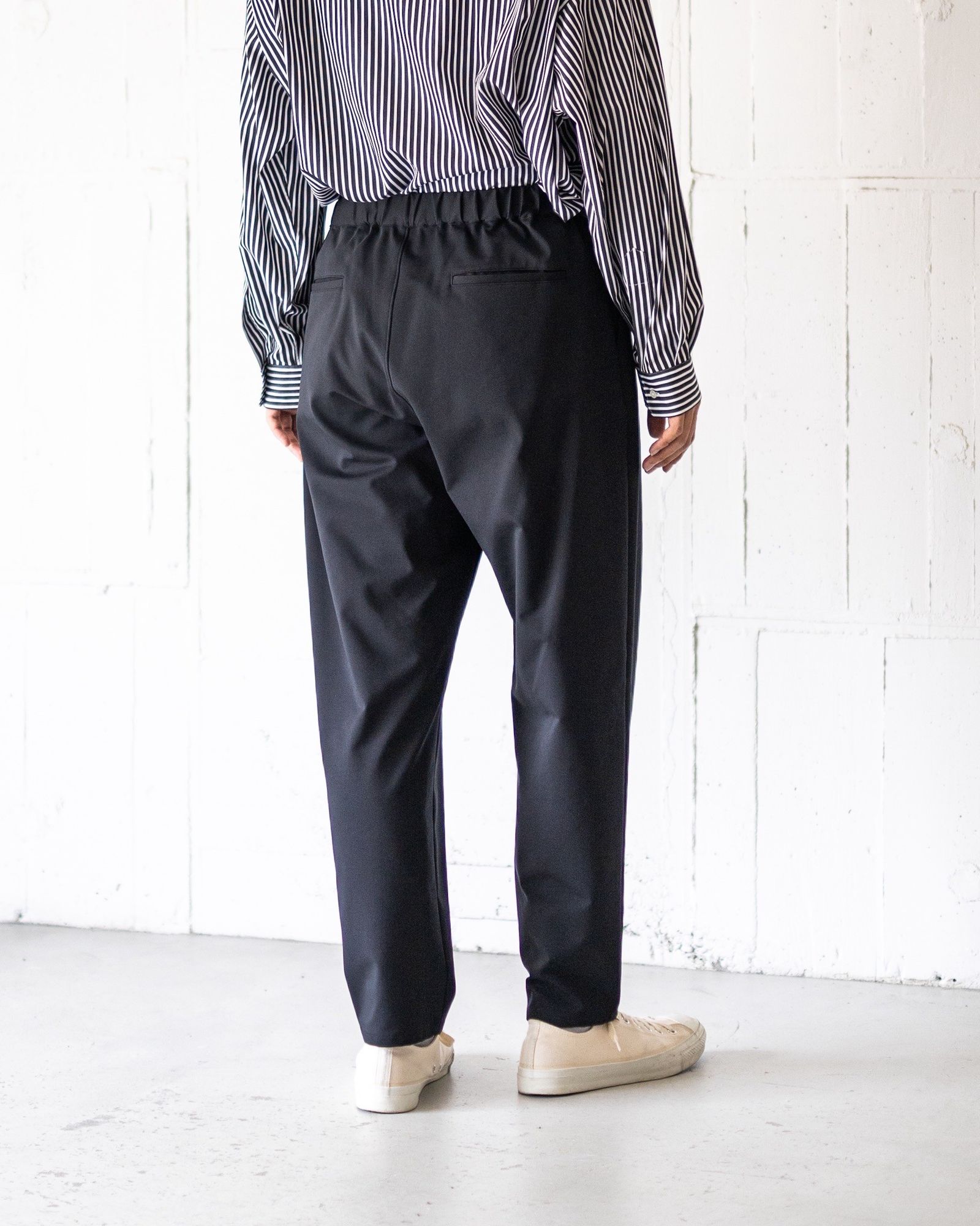 グラフペーパー High Count Regular Collar Round Cut Oversized Shirt スタイル 新作発売！