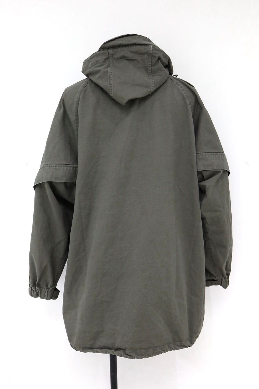 イズネス26AW  Ventilation Military Coat(26AW_27_1008AWCOAT02)KHAKI☆10月24日発売！