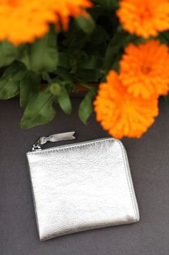 コムデギャルソン L字型ZIP財布(8Z-B031-051-2)SILVER☆4月11日再入荷！