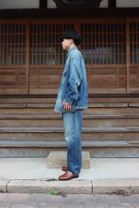 Graphpaper Selvage Denim Trucker Jacket(GU223-30016DB) style. 2022.07.28.