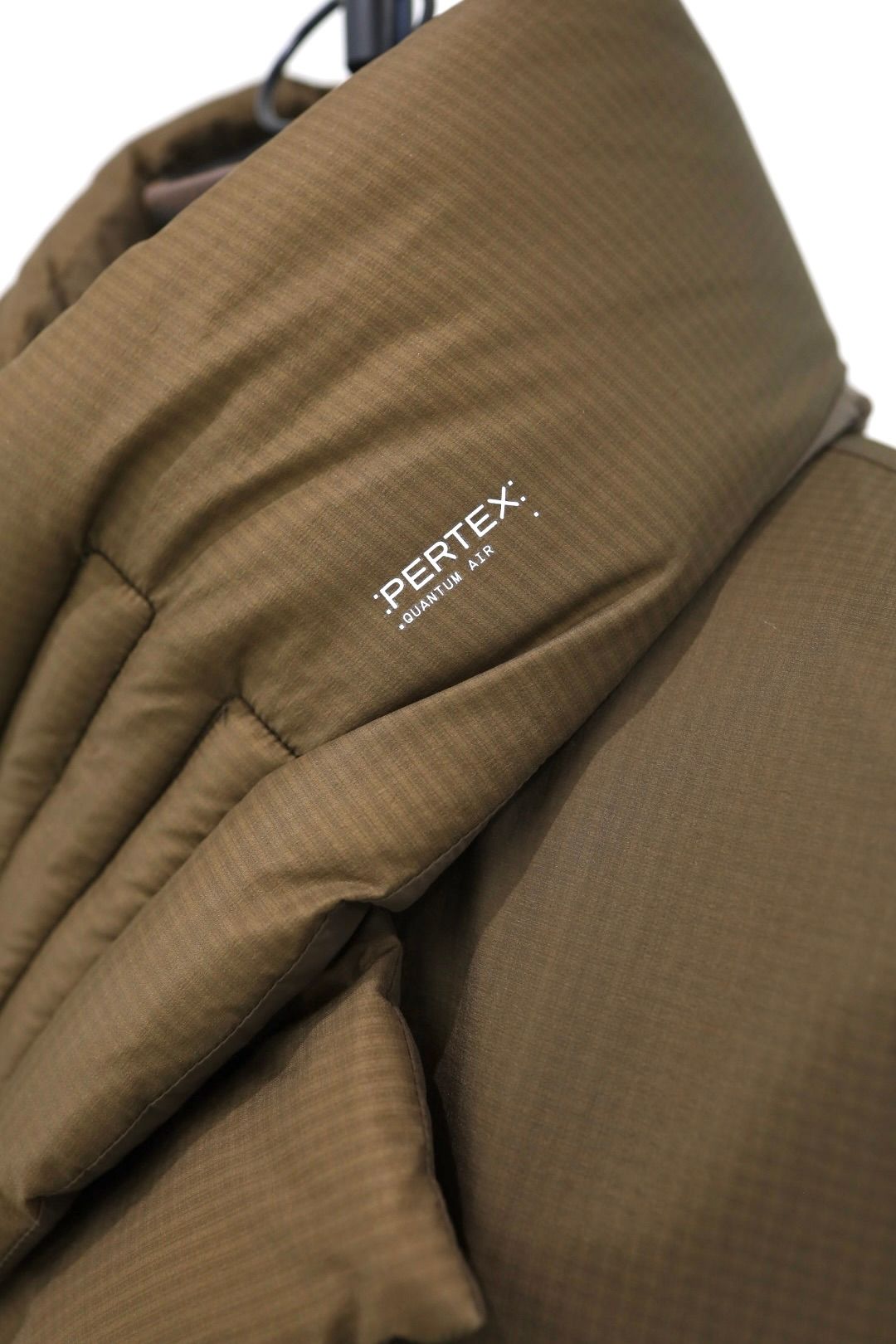 グラフペーパー PERTEX® QUANTUM AIR Field Neck Warmer(GU263-90283)BROWN☆9月26日(土)発売！