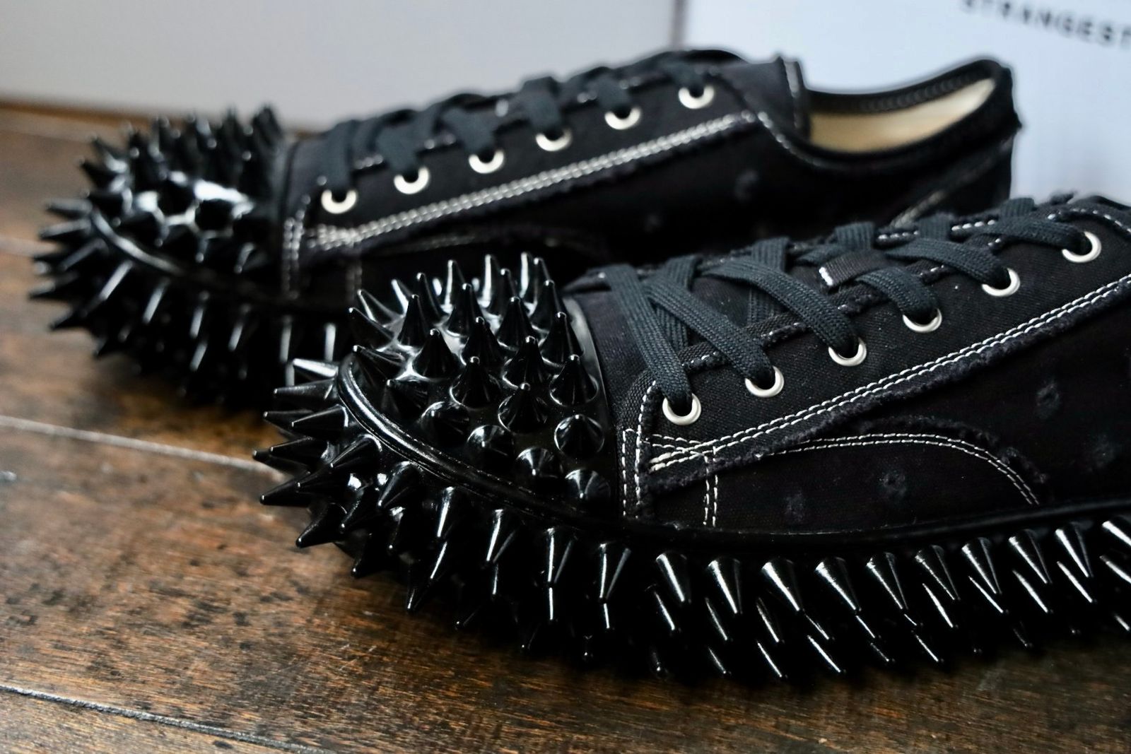 doublet 25AW スニーカーSPIKY CANVAS SNEAKER (25AW75FT62)BLACK