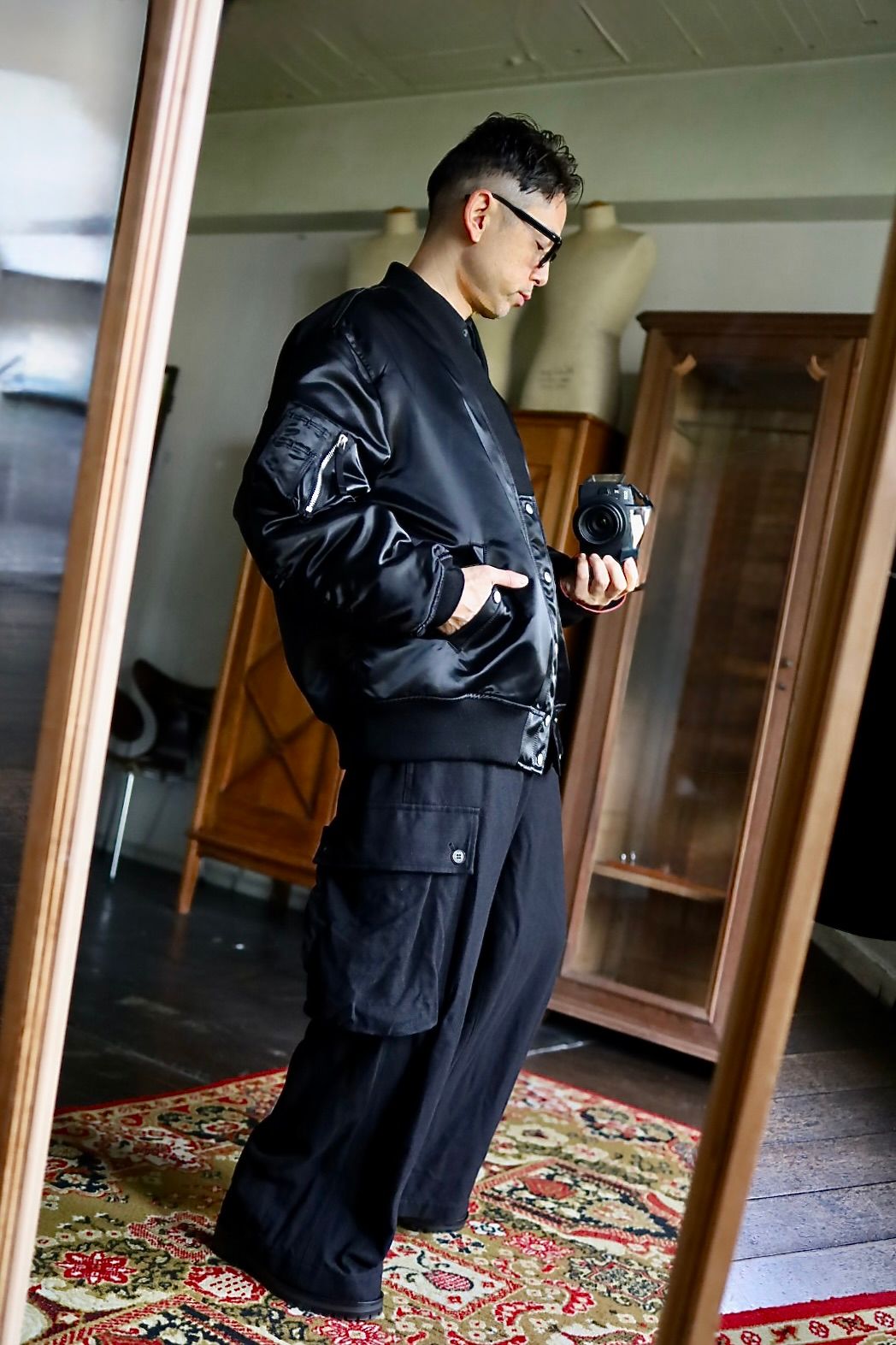 COMME des GARCONS HOMME 綿ウールアーミーサージパンツスタイル2025.11.25.