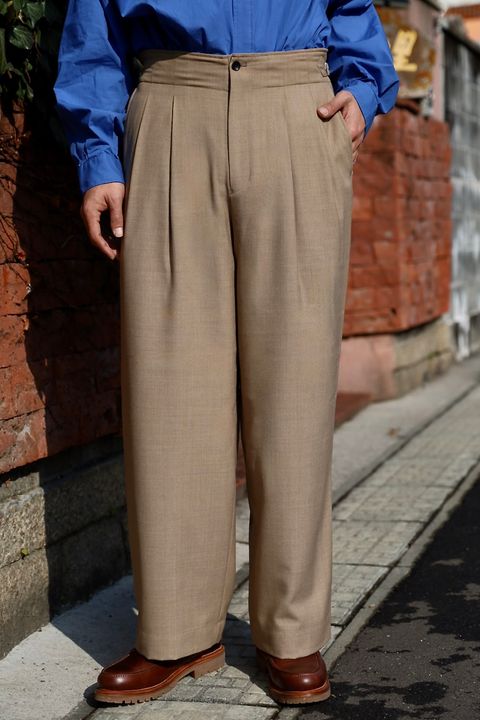 marka マーカ 26SS TWO TUCK MILITARY TROUSERS -RECYCLED POLYESTER NON-MULESED WOOL GABARDINE-(M26A06PT01C)BEIGE☆新作発売！