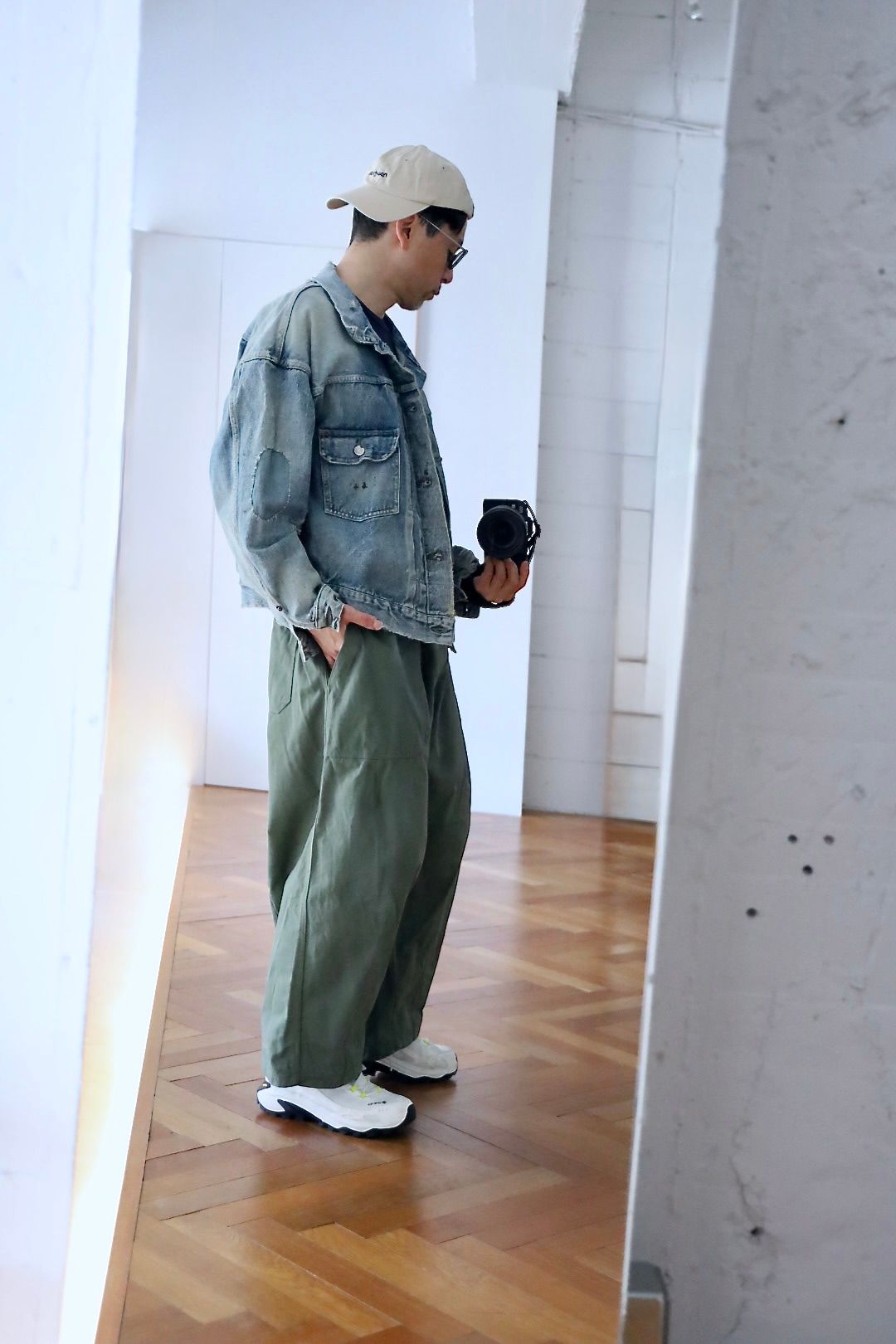 is-ness BALLOON BAKER PANTS"KHAKI"スタイル.2025.1.13.