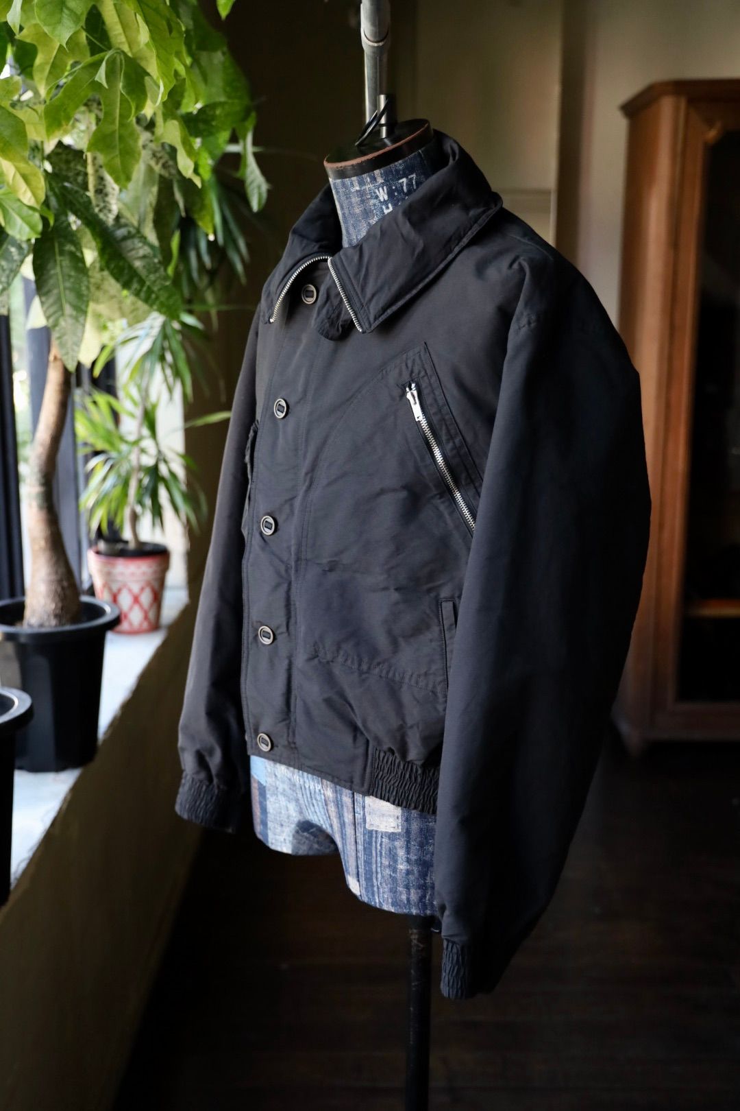 ヨーク 25FW "KATHARINE HAMNETT" Recycle Polyester Short Blouson(YK25FW01129B-KH)BLACK