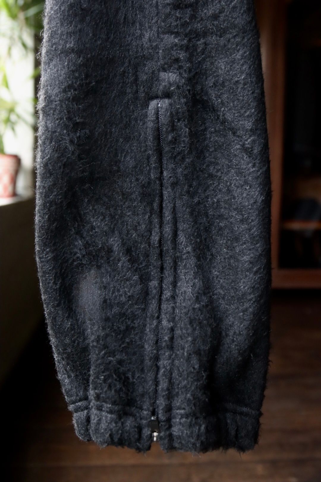 blurhms ブラームスPe/Silk Fleece Track Pants(BHS24F030F25)HEATHER BLACK☆新作発売！