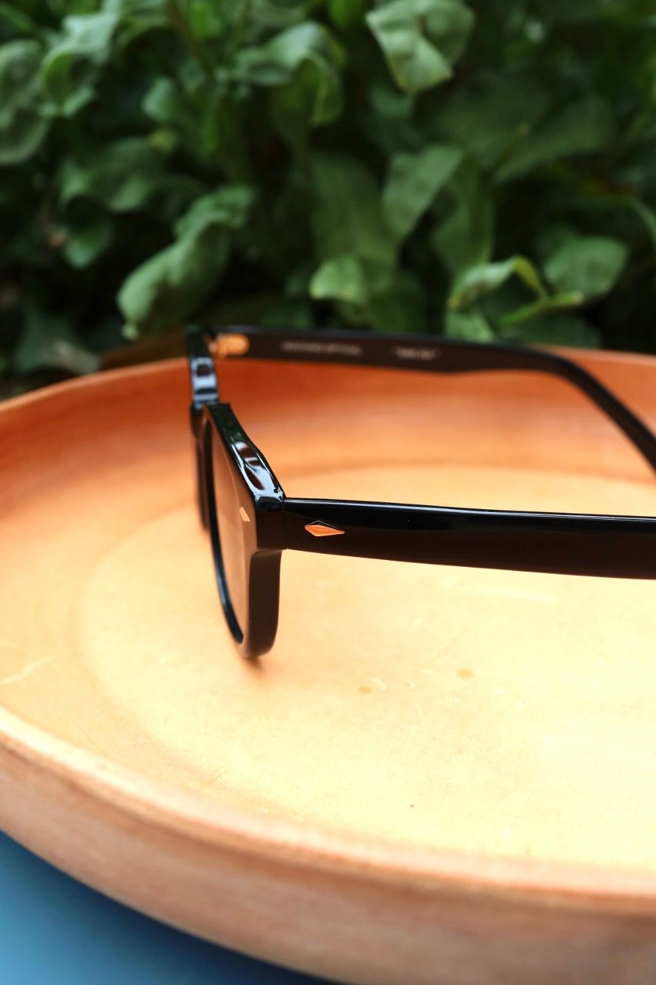 ノチノオプティカル "SANSUI" #2.GLOSS BLACK × GREY GREEN to D.GREY(調光モデル)
