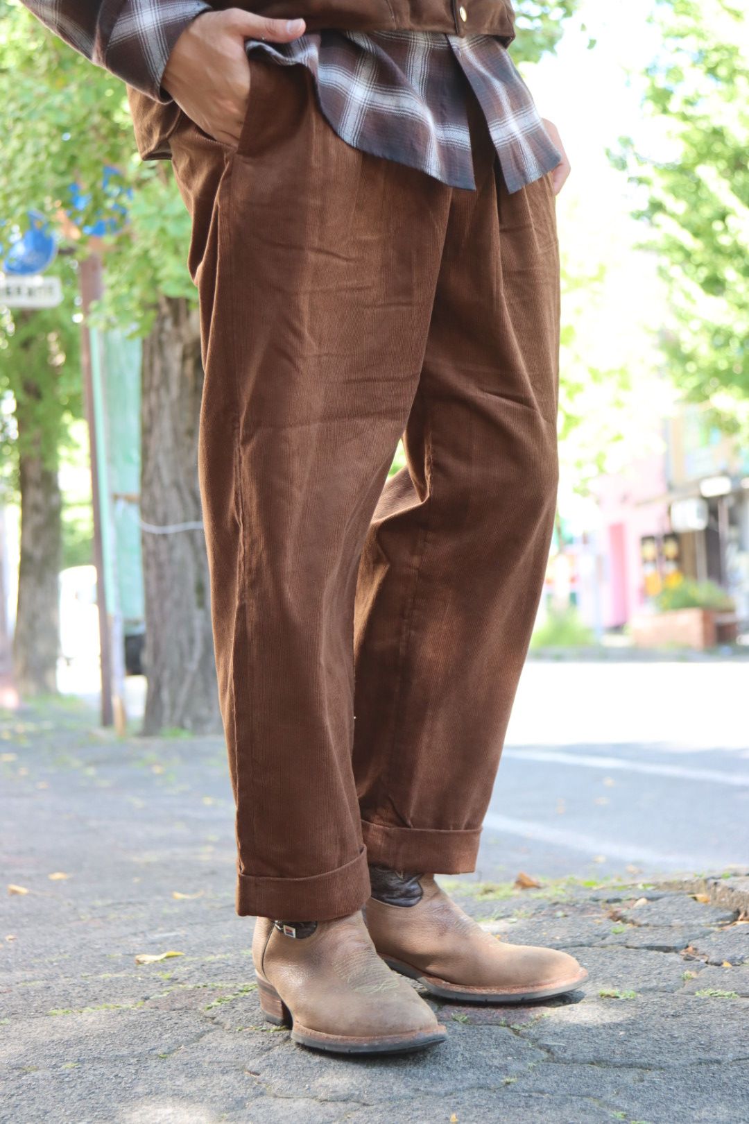 A.PRESSE 23AW Suede Down Vestスタイル