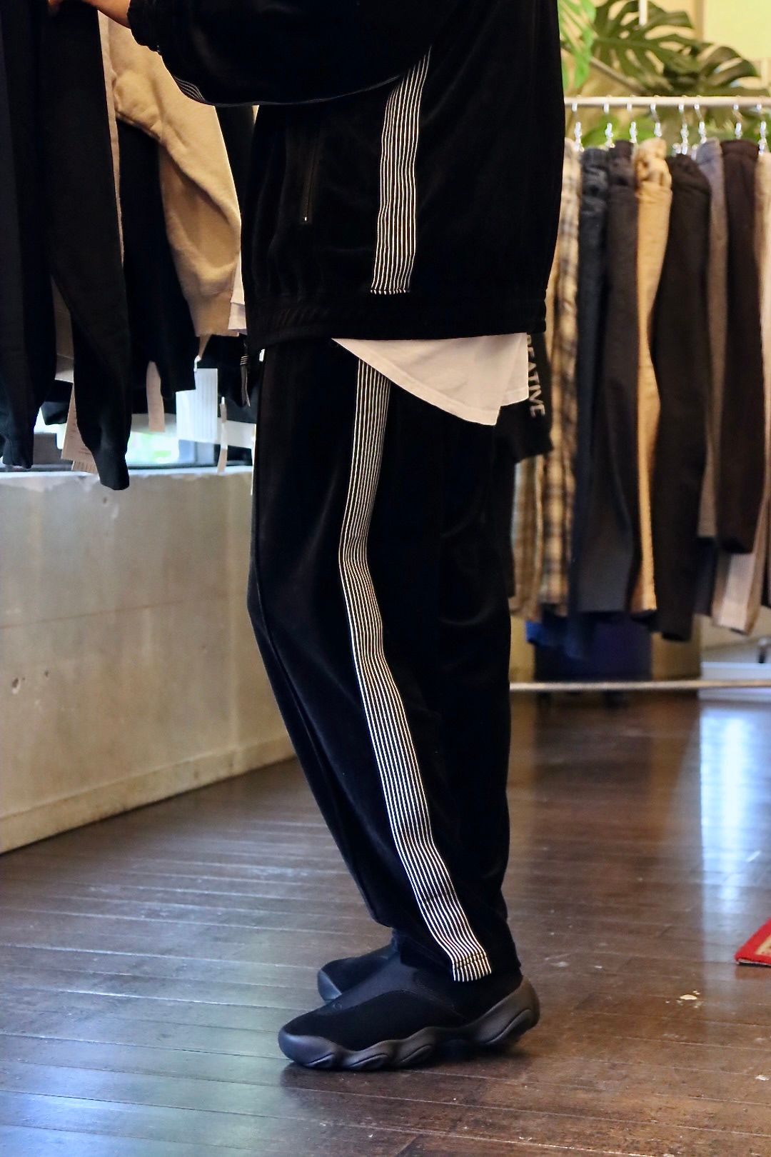 S.F.C 23FW VELOUR TRACK PANTS(SFCFW23CS07)Black