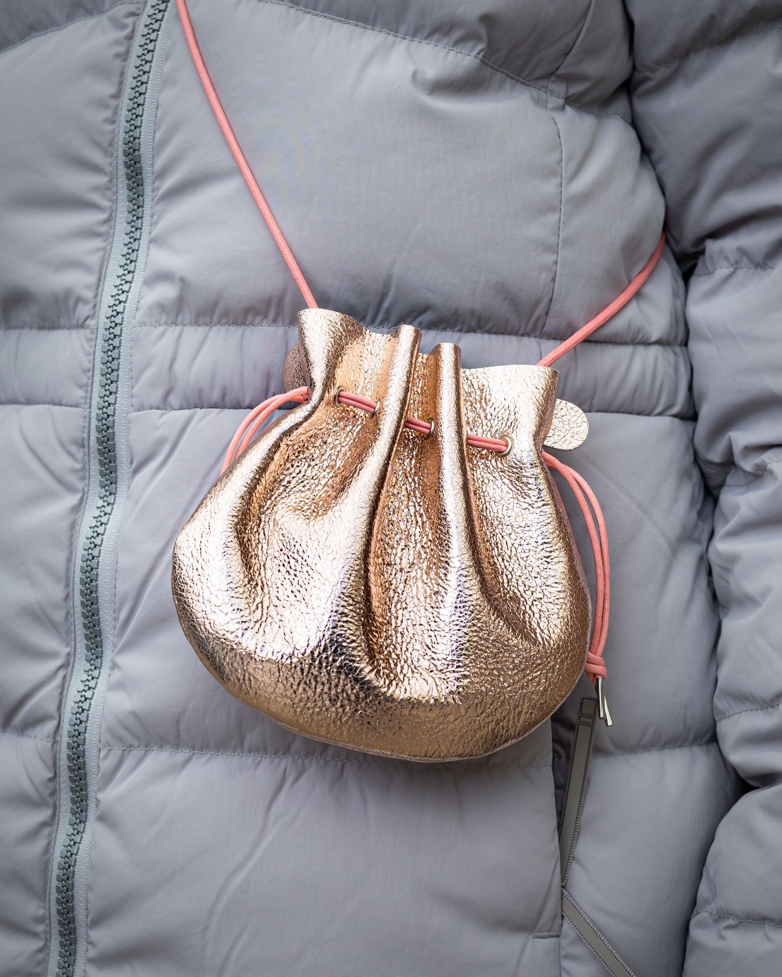 エンダースキーマ バッグpetal sac gloss(yv-b-psg)pink