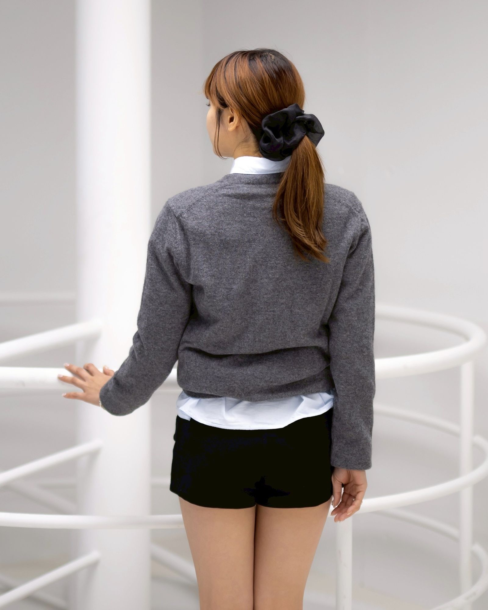 PLAY COMME des GARCONS 新作ROUND NECK RHINESTONE CARDIGAN style.2025.11.23