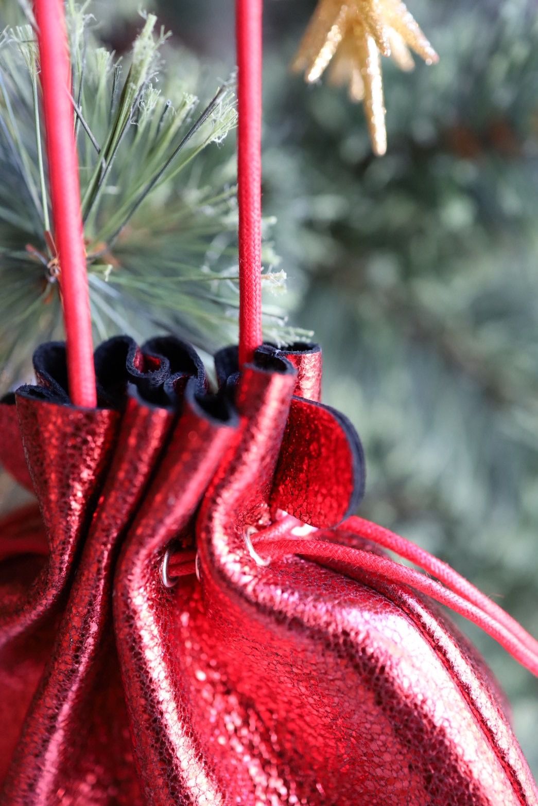 エンダースキーマ バッグpetal sac gloss(yv-b-psg)red☆12月6日(土)発売！