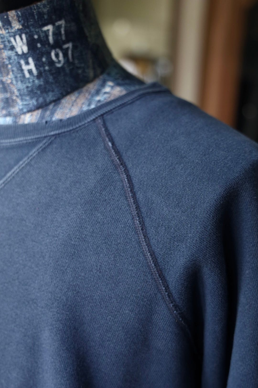 アプレッセ 2025 STYLE2 Vintage Double V Sweatshirt(25AAP-05-11)NAVY☆8月30日(土)発売！