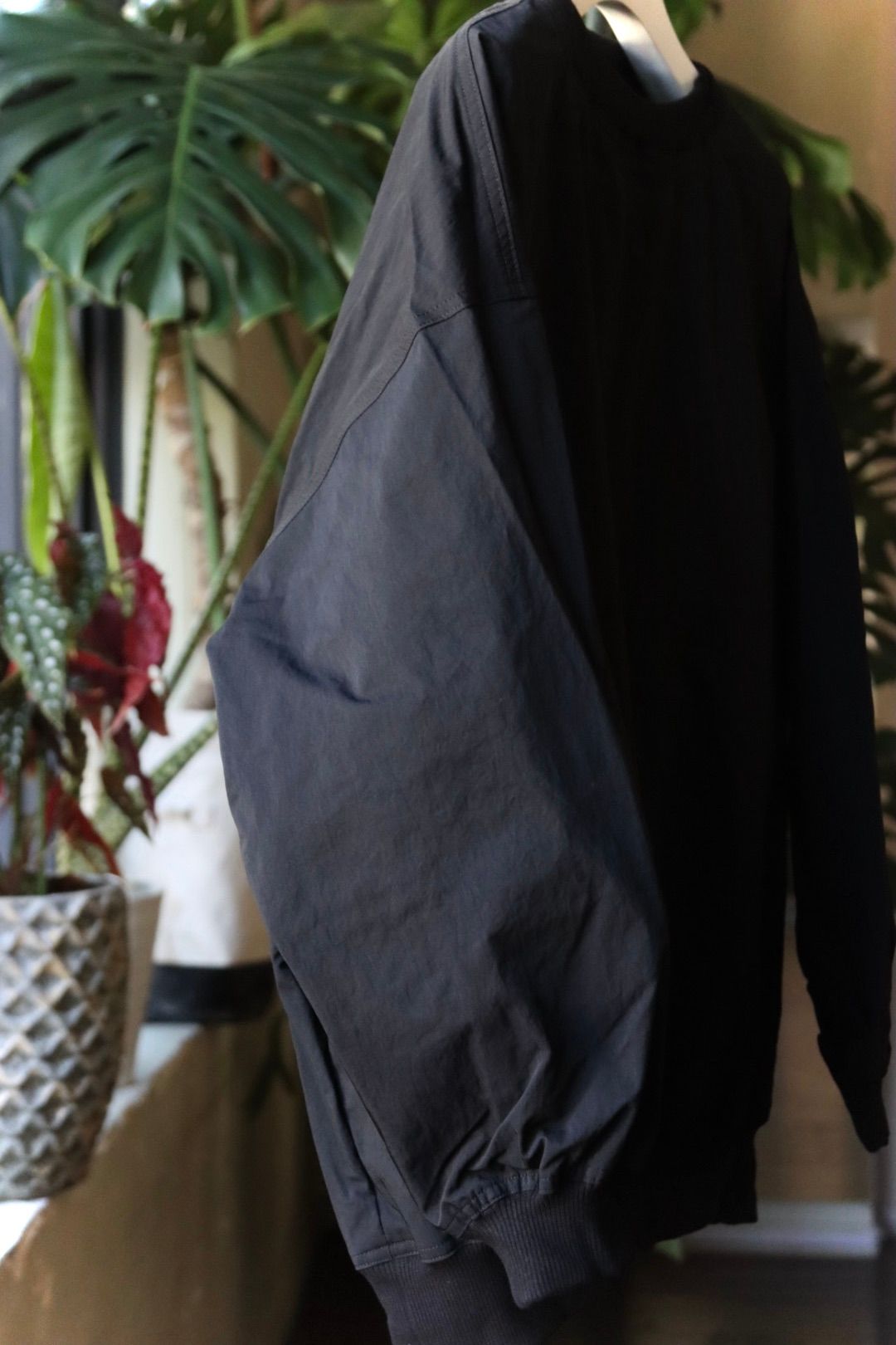 イズネス23AW シャカシャカプルオーバーシャツ SHAKA SHAKA PULLOVER SHIRTS(1003AWSH01W)BLACK☆9月7日(木)発売！