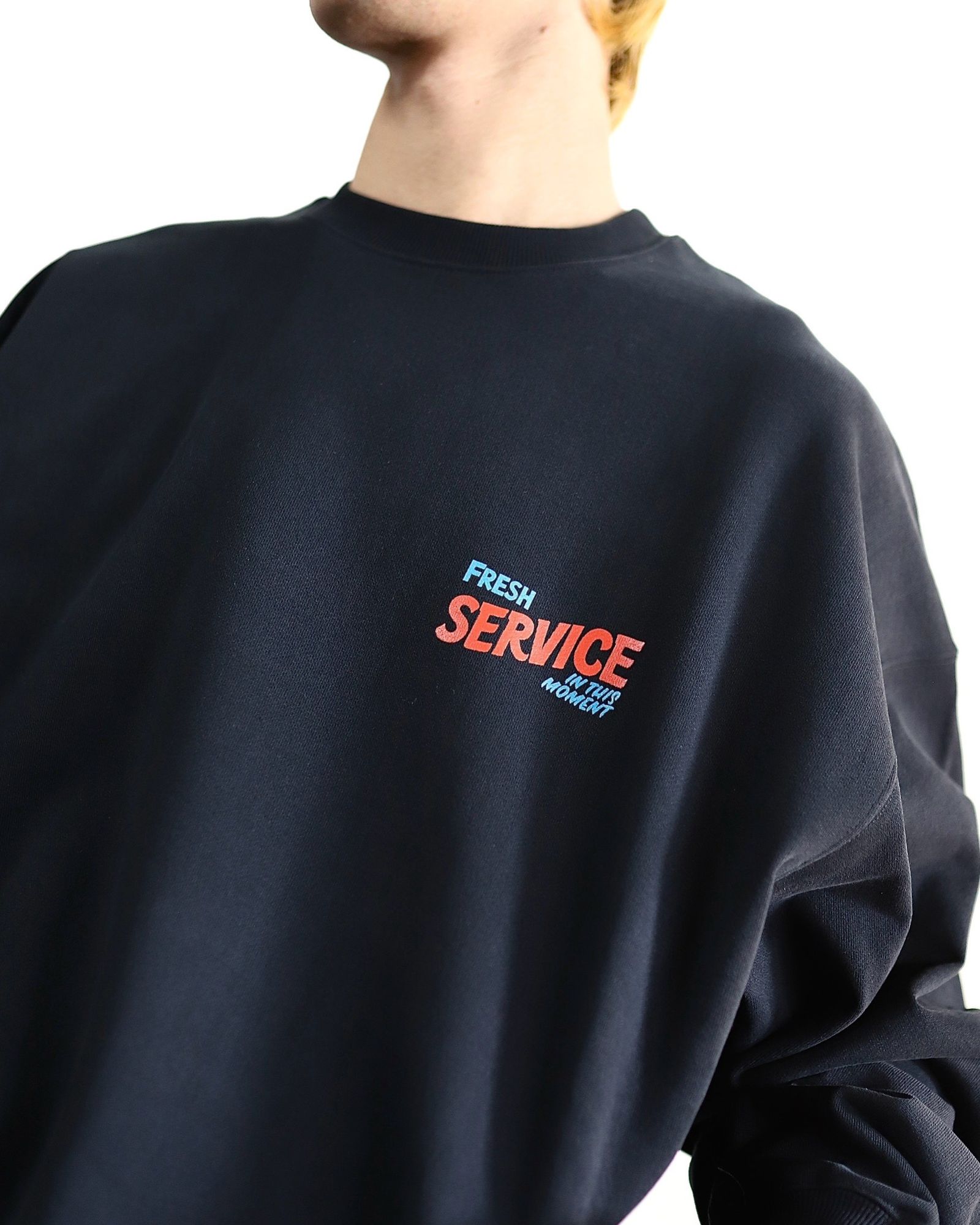 FreshService 24SS CORPORATE PRINTED CREW NECK SWEAT"All Day All Night" style 2024.3.8