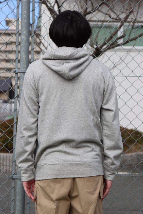 PLAY COMME des GARCONS ZIP HOODED SWEATSHIRT style.2022.12.9