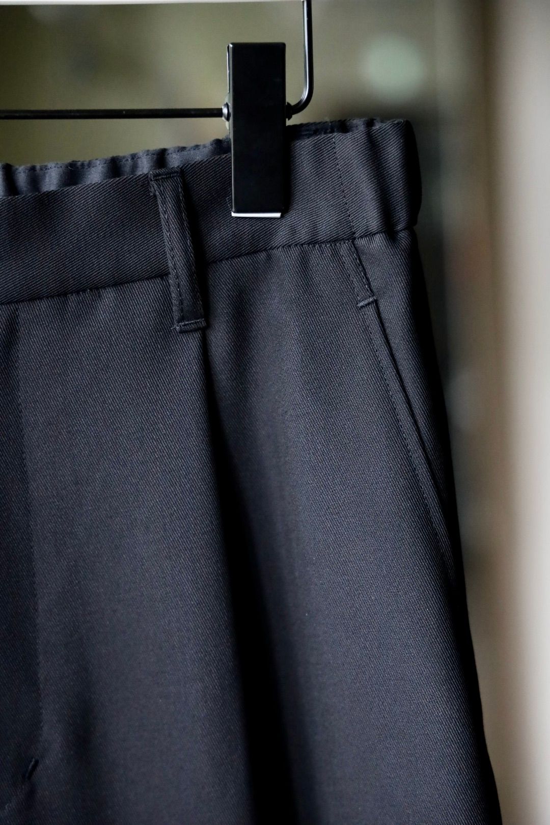 グラフペーパー 25AW Techno Wool Nylon Wide Tapered Trousers(GM253-40316)BLACK☆9月27日(土)発売！