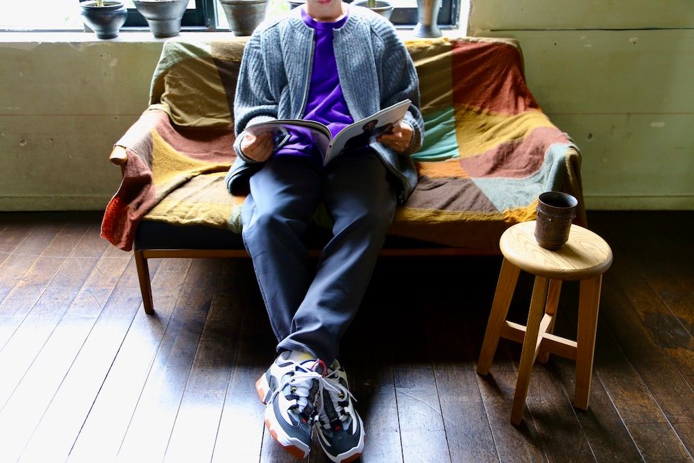 YOKE 3G BACK ZIP RIB CREW NECK "BLUEGRAY"styel.2020.9.12.