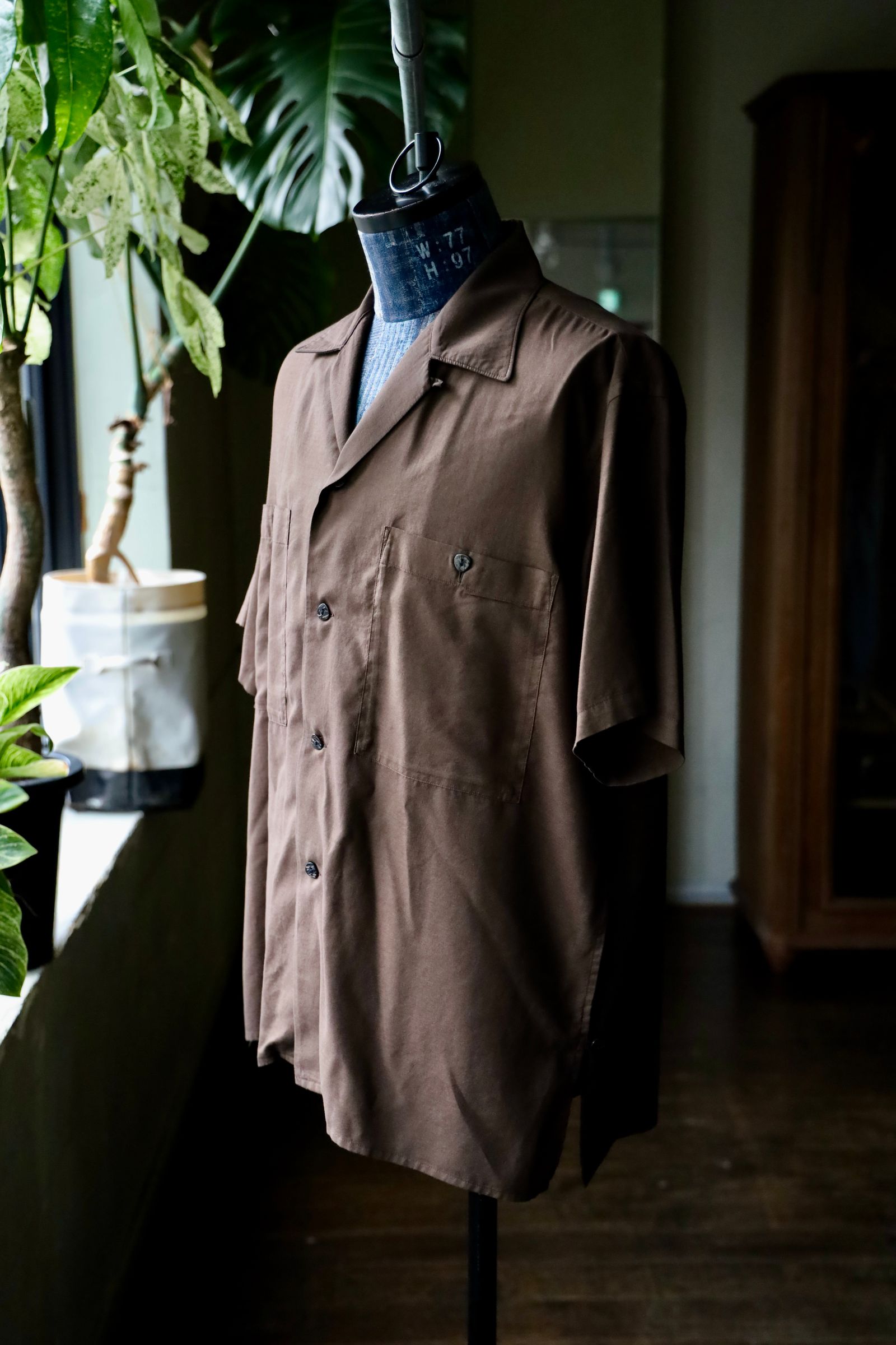 ヨーク25SUMMER シャツ GARMENTDYED COTTON SILK TWILL OPEN COLLAR SHIRT(YK25SS001006SH)BROWN