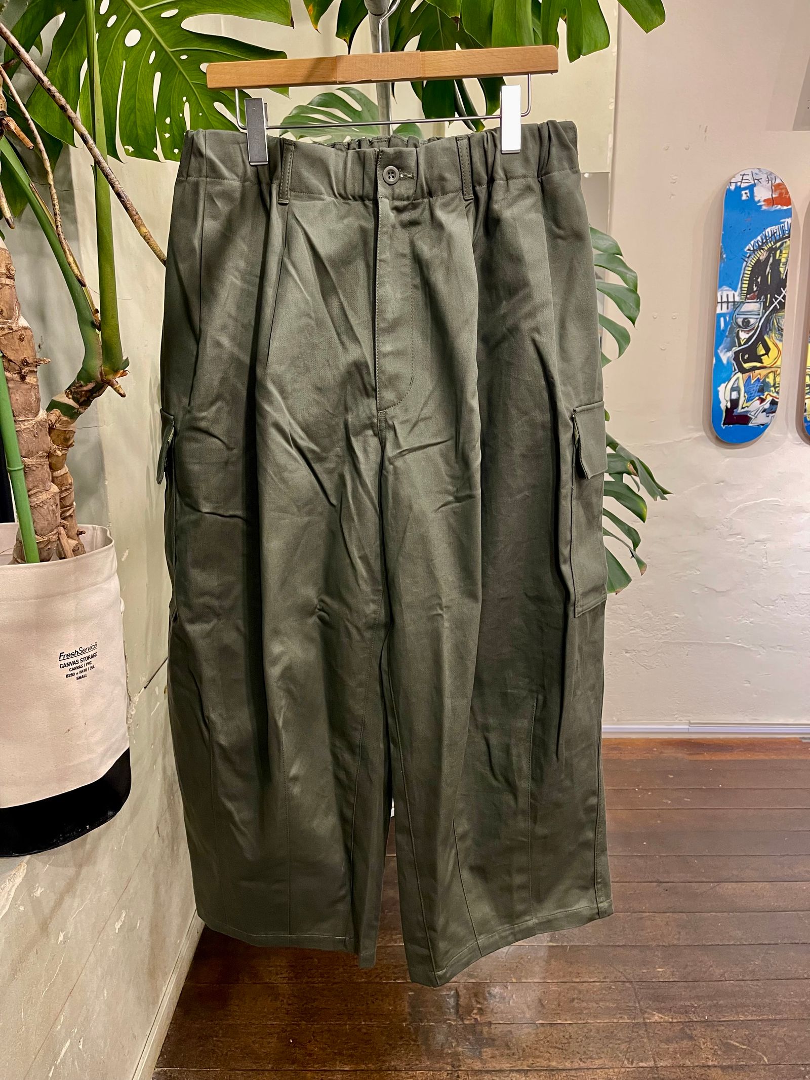 イズネス23SS バルーンカーゴパンツ BALLOON CARGO EZ PANTS(1004AWPT04)KHAKI