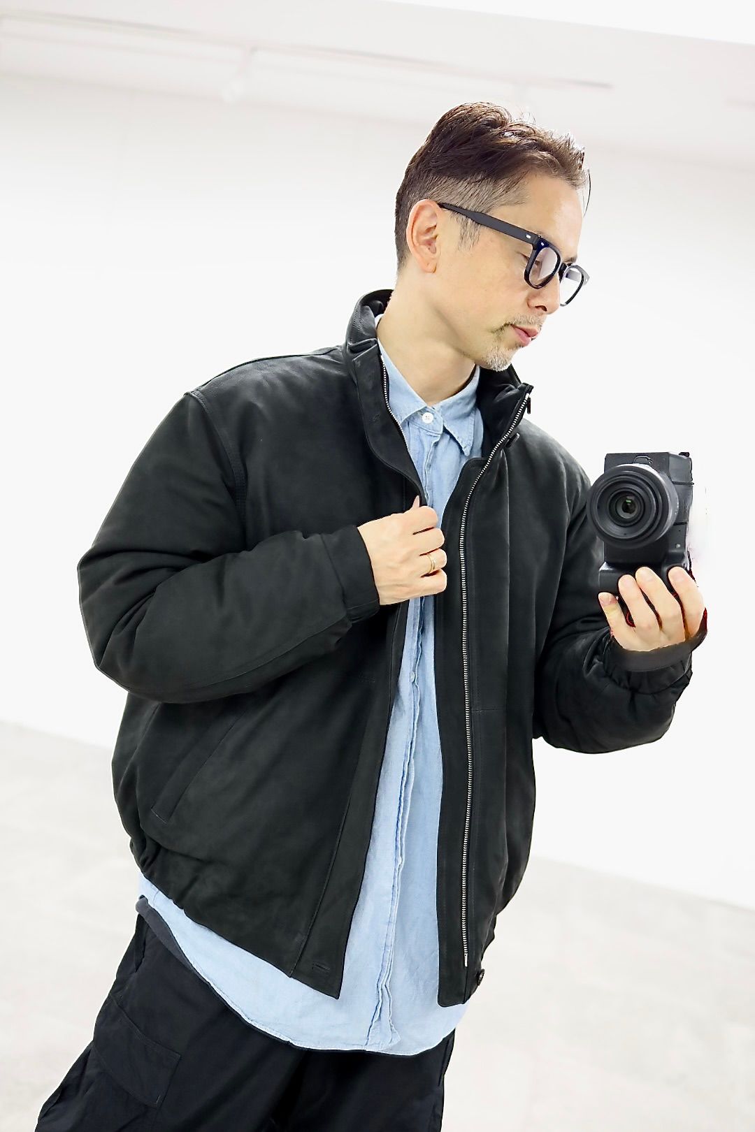 A.PRESSE Nubuck Leather Down Jacketスタイル