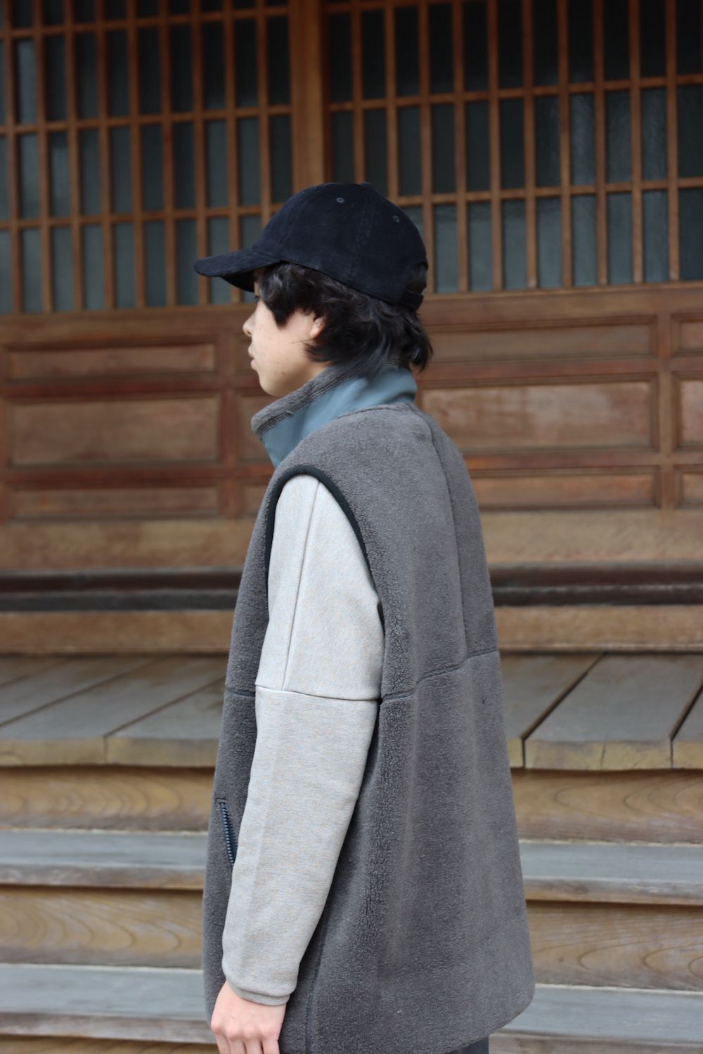 Graphpaper Wool Boa Zip-Up Vest(GU213-70205B) style. 2021.09.12.