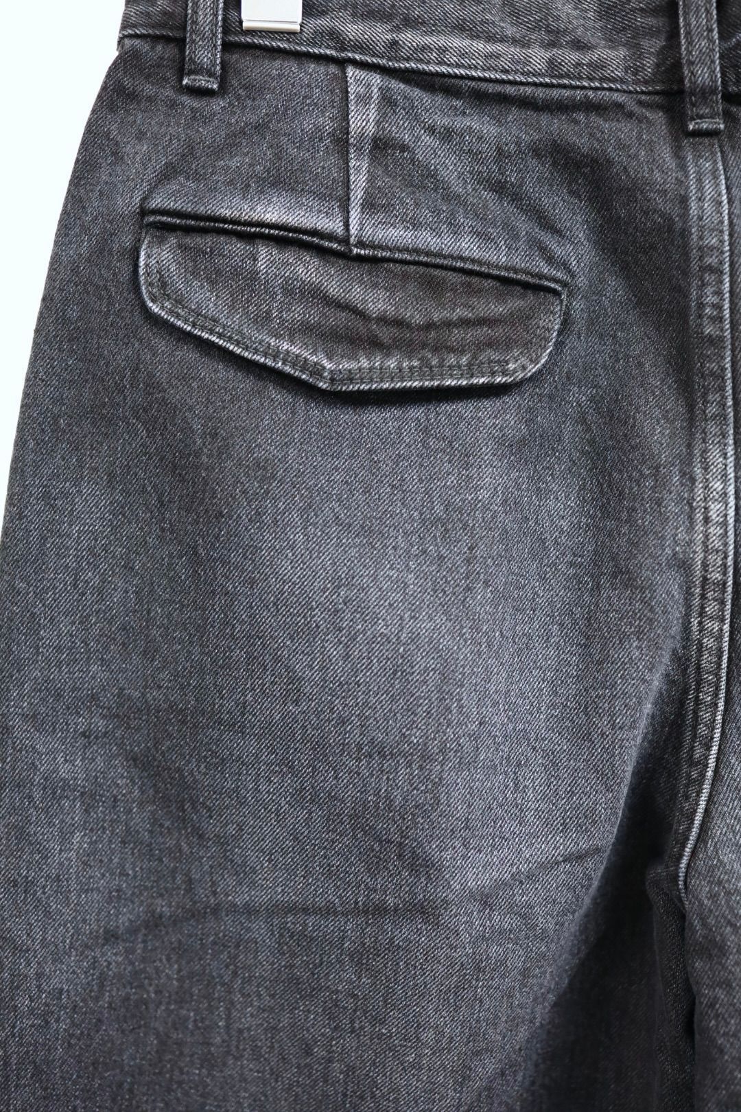 グラフペーパー Selvage Denim Two Tuck Tapered Pants(GU261-40060DB)BLACK_DARK FADE