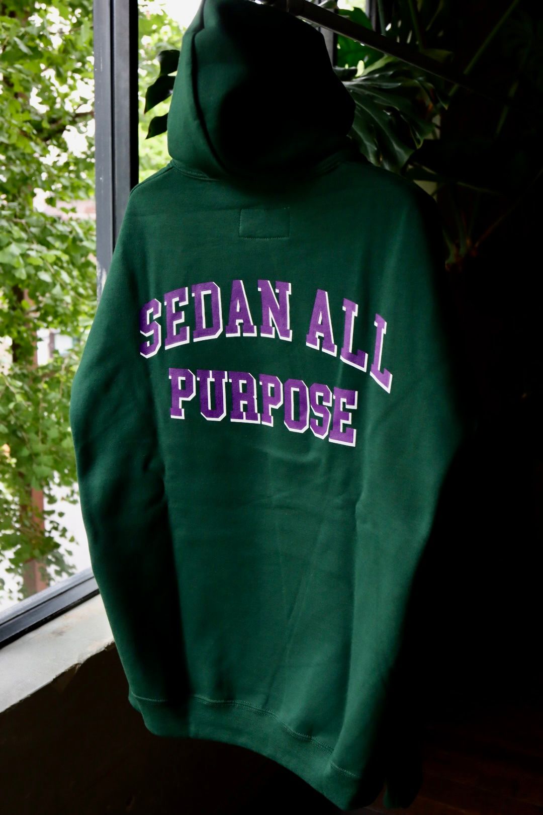 セダンオールパーパスFW23 COLLEGE LOGO HOODIE(SD23F-CT04)FOREST