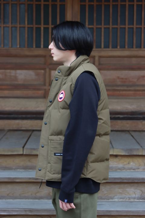 CANADA GOOSE FREESTYLE CREW VEST"KHAKI"style.2021.10.17.