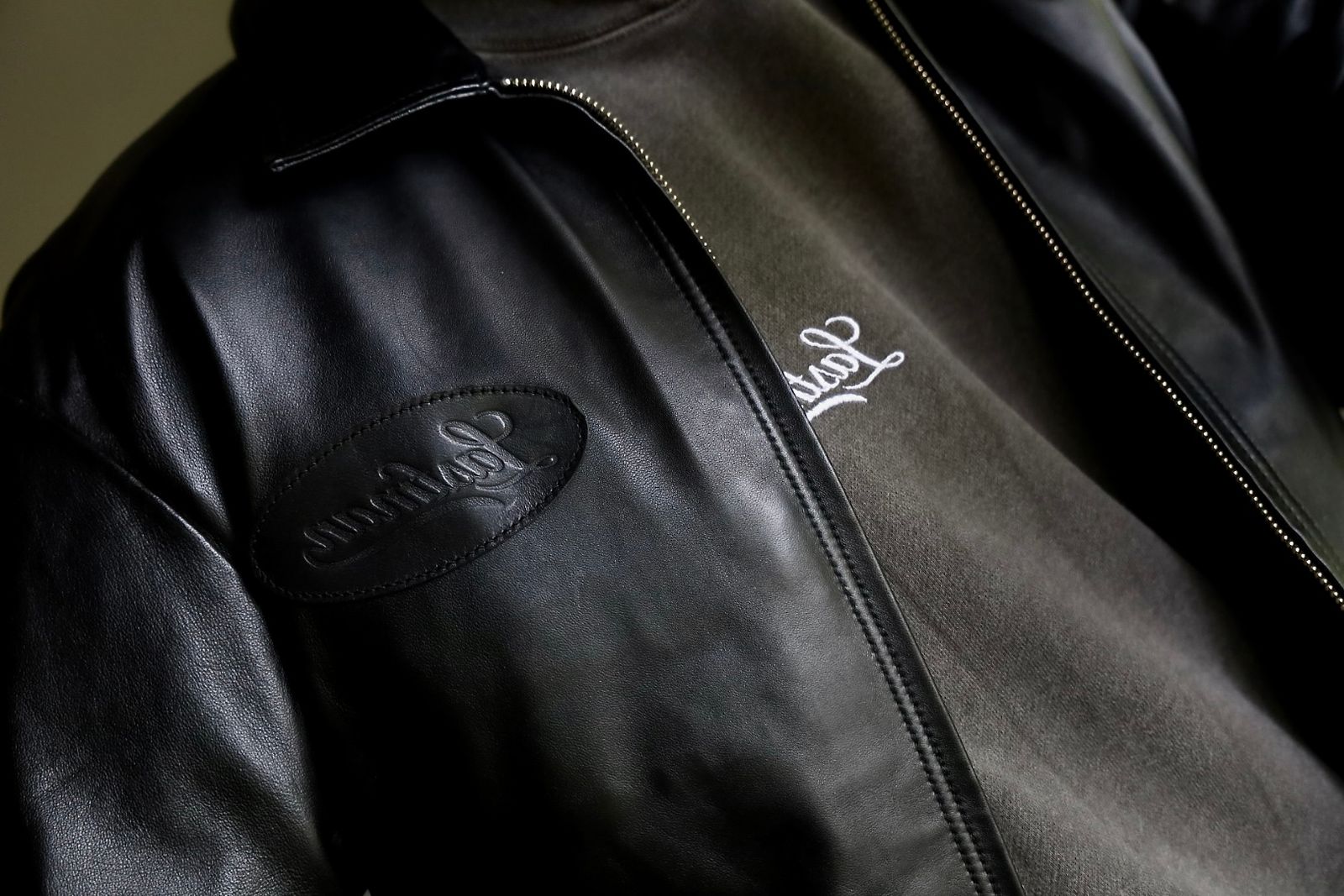 LASTMAN 24AW ラストマン大久保篤志 PRINTED HOODIE "ANGEL"スタイル