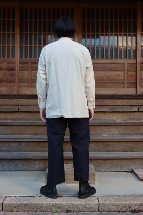 Ets.MATERIAUX  Band collar shirt(OFF WHITE)style.
