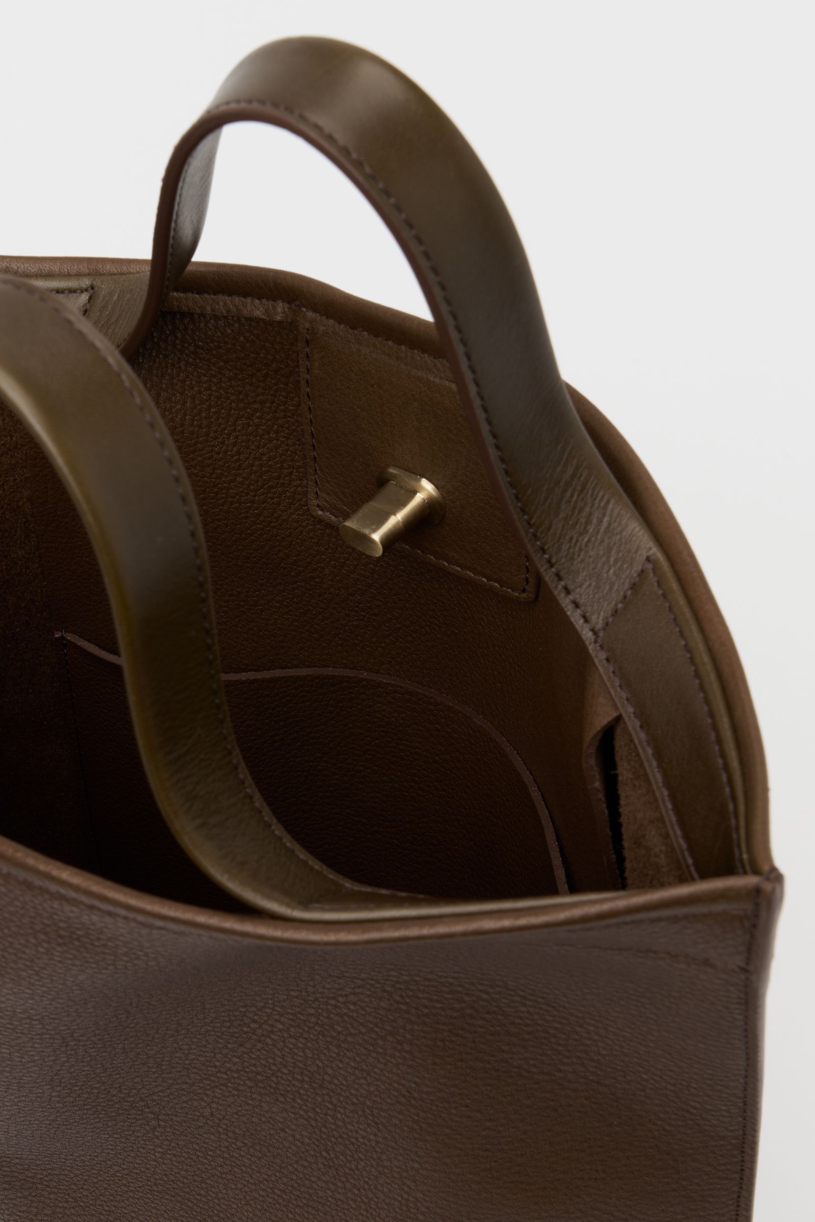 エンダースキーマ バッグ twist hand bag small(zw-b-tbs)cognac☆6月13日(土)発売！