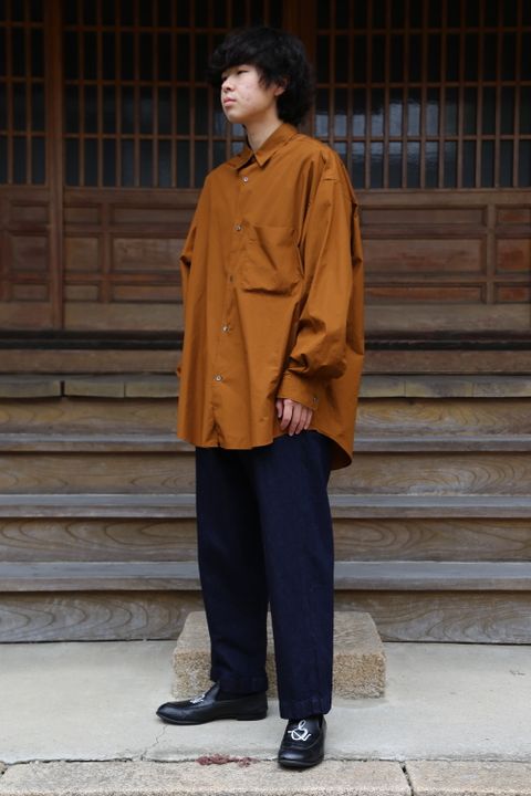 Graphpaper Broad L/S Oversized Regular Collar Shirt(GM212-50110B) style. 2021.06.06.