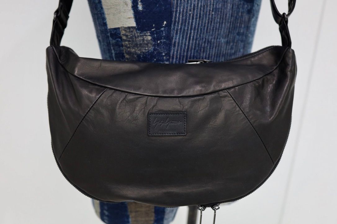 Yohji Yamamoto ハーフムーンショルダーバッグ(HK-I06-761)BLACK☆新作発売！