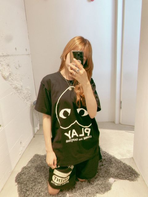 プレイコムデギャルソン 新作ロゴプリントTシャツstyle.2024.6.16