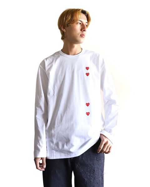PLAY COMME des GARCONS 24SS PLAY VERTICAL4HEART L/S T-SHIRT style 2024.3.2