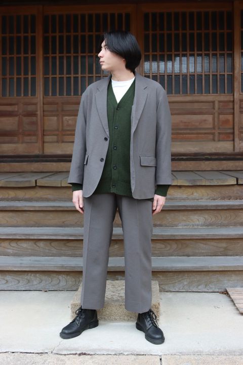 UNIVERSAL PRODUCTS CREPE UNCONSTRUCTED 2B JACKET style.2022.1.30.