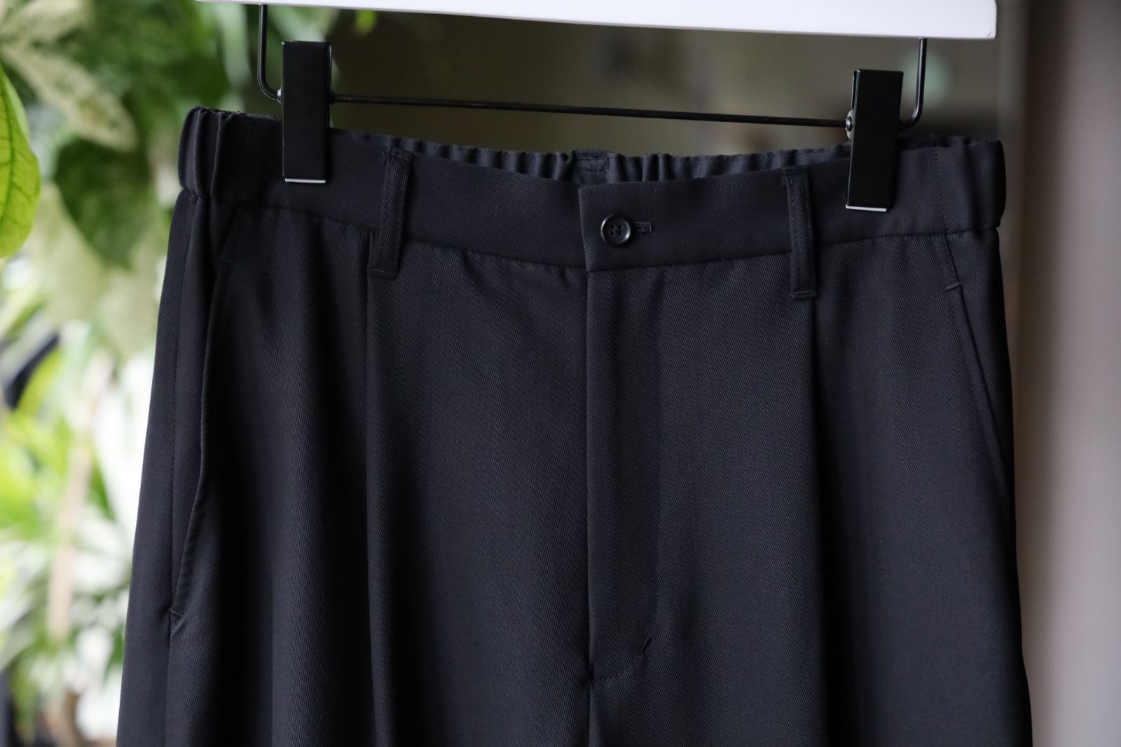 グラフペーパー 25AW Techno Wool Nylon Wide Tapered Trousers(GM253-40316)BLACK☆9月27日(土)発売！