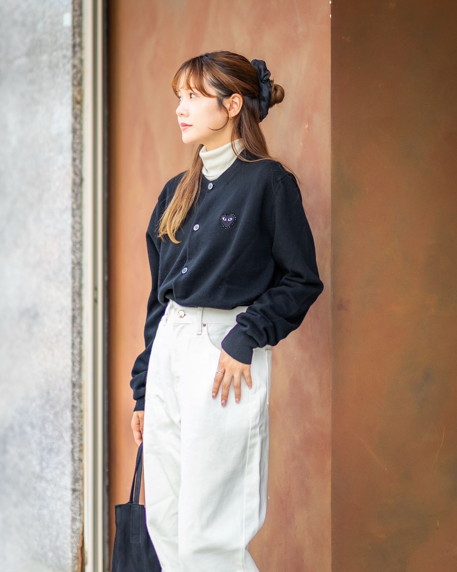 PLAY COMME des GARCONS 新作ROUNE-NECK RHINESTONE CARDIGAN(BLACK HEART)style.2025.8.5