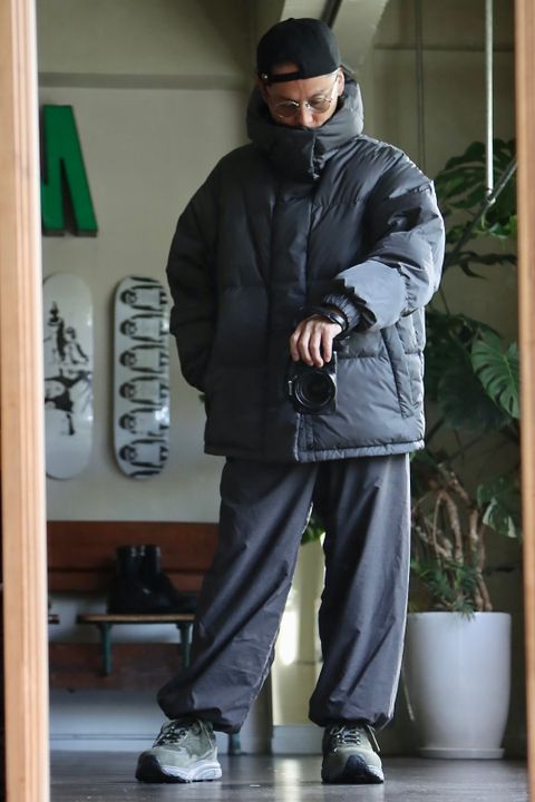 グラフペーパー22AW PERTEX Riversible Hooded Downスタイル.2022.9.23.